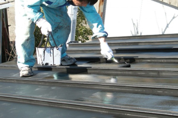 屋根の塗装は乾燥時間が重要？気温や塗料によって施工タイミングが変わります！サムネイル