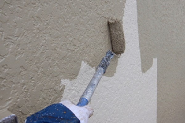 外壁塗装の塗料は、艶ありと艶なしのどちらがいい？メリット・デメリットを解説！サムネイル